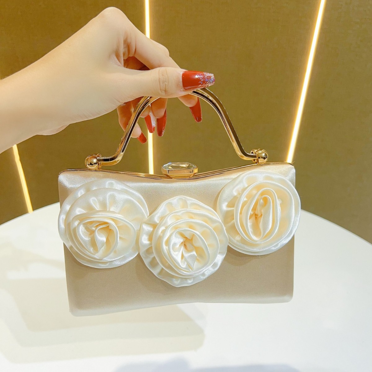 New Silk Evening Clutch Women’ - đánh giá và giá Women'S Bags New Look