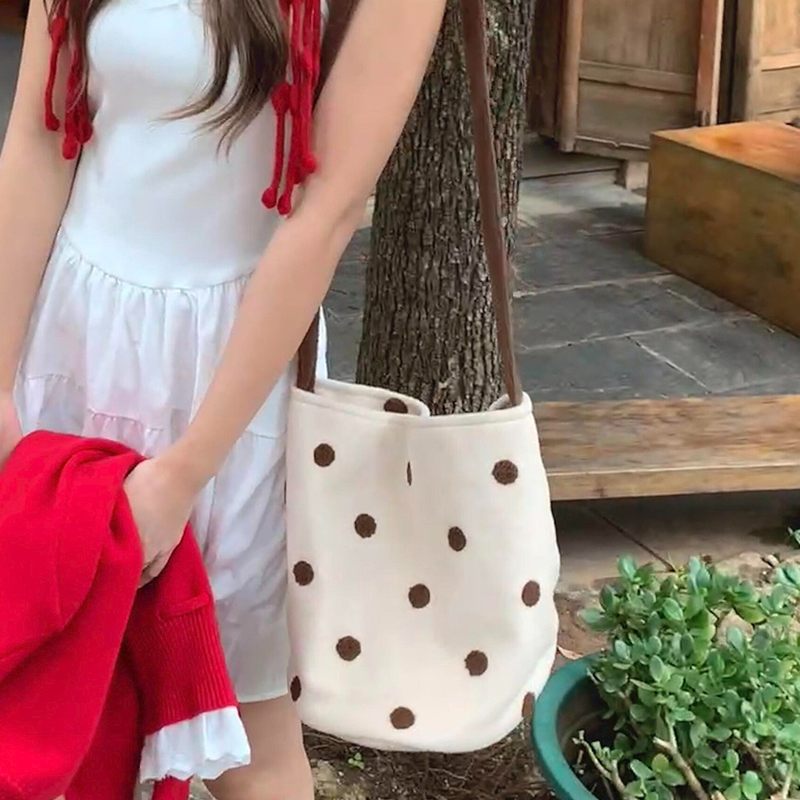 Woolen Polka Dot Bucket Bags f - đánh giá và giá Women'S Bags New Look
